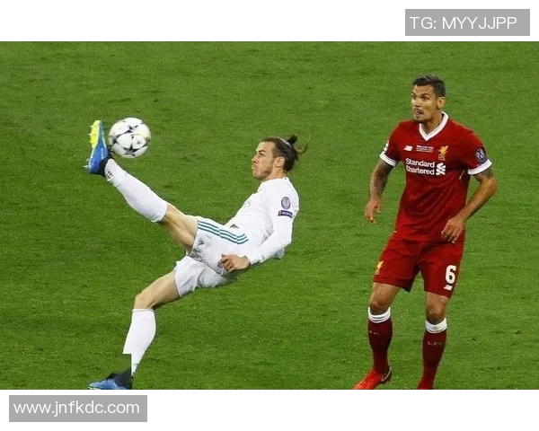 加纳足球明星的璀璨星空：那些闪耀世界的传奇球员介绍